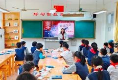 上海地震科普馆举办“动手搭建地震报警仪”研学活动
